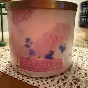 White Barn Pink Lilac & Vanilla Scented 3-Wick Candle
